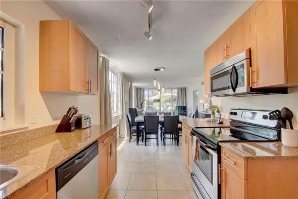 Bermuda Cay, 641 E Woolbright Rd #301, Boynton Beach, Florida 33435, image 1
