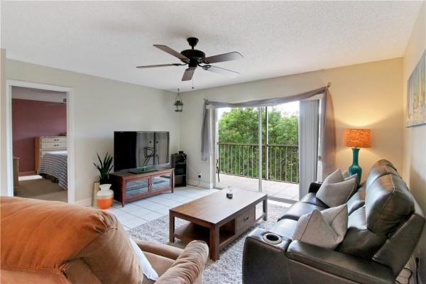 Sandalfoot Squire, 9220 SW 3rd St #915, Boca Raton, Florida 33428, image 3
