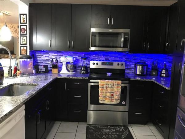 Town Villas At Moon Lake, 9095 Flynn Cir #8, Boca Raton, Florida 33496, image 3