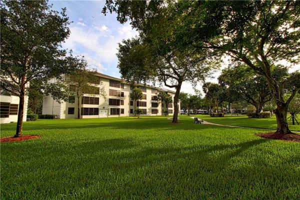 Whitehall 2 Of Pine Island Ridge, 1717 Whitehall Dr #203, Davie, Florida 33324, image 1