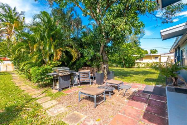 Lloyd Estates, 521 NW 39th St, Oakland Park, Florida 33309, image 1