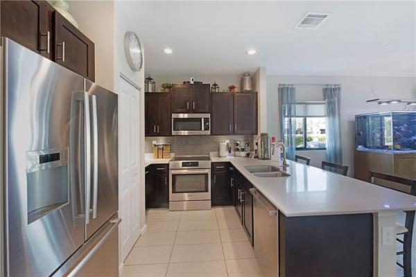 Eastside Village, 4206 N Dixie Hwy #11, Oakland Park, Florida 33334, image 1