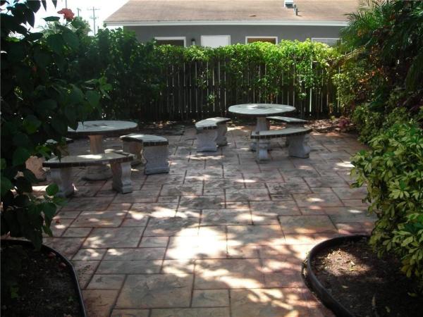 Wilton Village, 2607 NE 8th Ave #24, Wilton Manors, Florida 33334, image 3