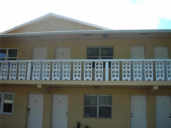 Wilton Village, 2607 NE 8th Ave #24, Wilton Manors, Florida 33334, image 2