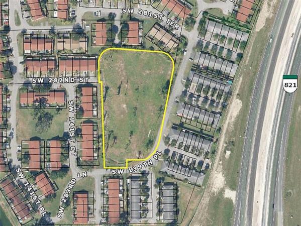 Waterside Townhomes, 13900 SW 139th Pl, Leisure City, Florida 33033, image 2