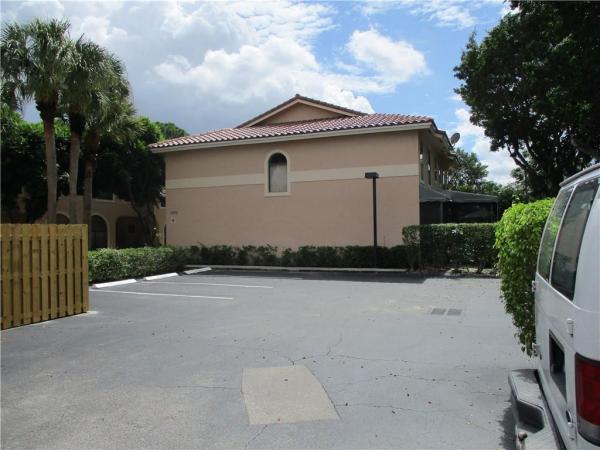 East Side, 5200 NE 14th Way #307, Fort Lauderdale, Florida 33334, image 1