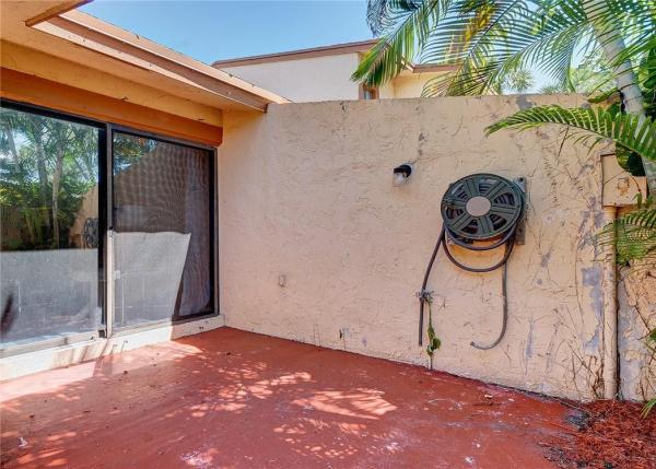 Del Rio Village Townhomes, 7739 Balboa St, Sunrise, Florida 33351, image 1
