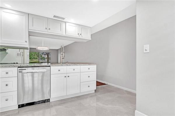Portofino Village, 3202 Portofino Pt #L1, Coconut Creek, Florida 33066, image 1