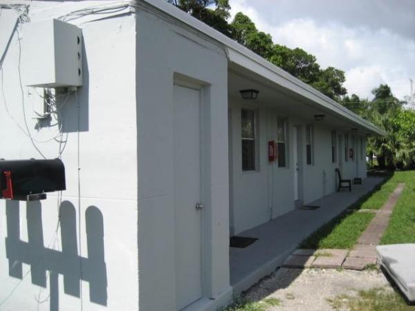 Meekins, 1013 NW 8th St #1-4, Hallandale Beach, Florida 33009, image 3