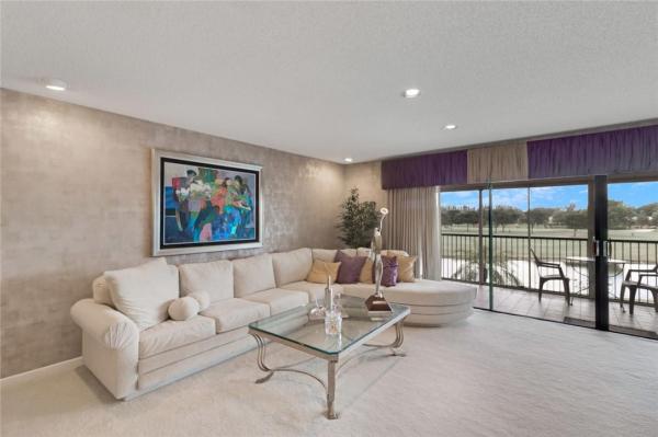 Lago Mar West Lodge, 401 NW 127th Ave #9, Plantation, Florida 33325, image 2