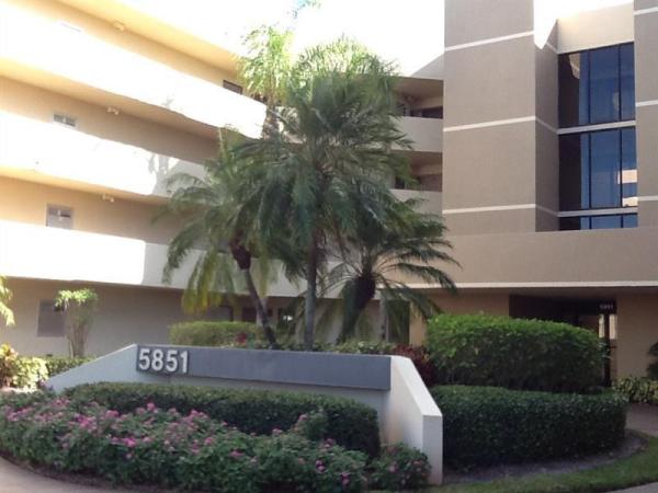 Camino Real Village, 5851 Camino Del Sol #302, Boca Raton, Florida 33433, image 3