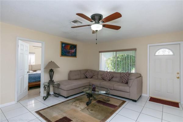 Patterson Park, 5636 NE 5th Ter, Oakland Park, Florida 33334, image 1