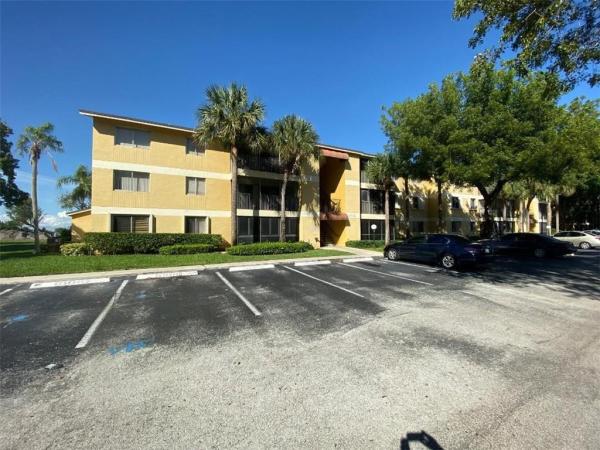 Oakland Forest Club, 3021 N Oakland Forest Dr #102, Oakland Park, Florida 33309, image 1