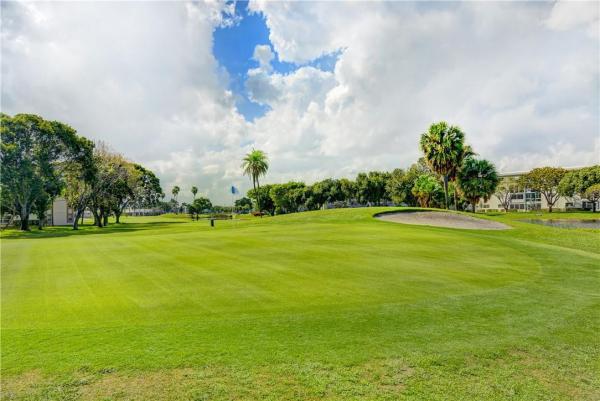 Martinique Village, 4402 Martinique Ct #M1, Coconut Creek, Florida 33066, image 1