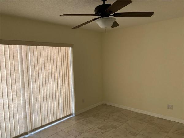 Sun Terrace At The Oaks, 1804 Silverleaf Oak Ct, Palm Beach Gardens, Florida 33410, image 2