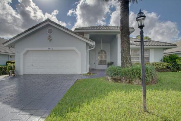 Pine Ridge Villas, 5450 Pine Ct, Coral Springs, Florida 33067, image 2