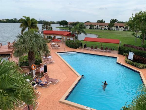 Ambassador Square, 1106 Congressional Way, Deerfield Beach, Florida 33442, image 3