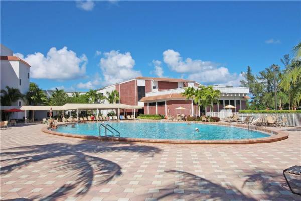 Ventnor, 3001 Ventnor G, Deerfield Beach, Florida 33442, image 2