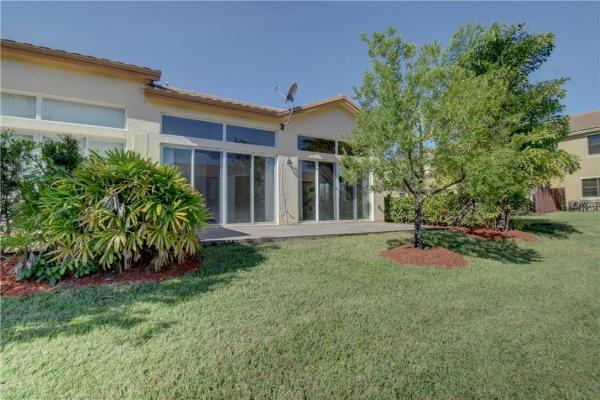 Vaquero Trails, 806 W Village Cir, Davie, Florida 33325, image 1