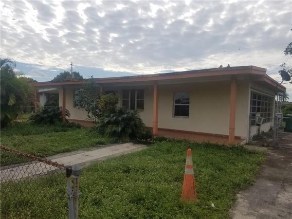 Westwood Lakes Residential, 10840 SW 40th St, Westwood Lakes, Florida 33165, image 1