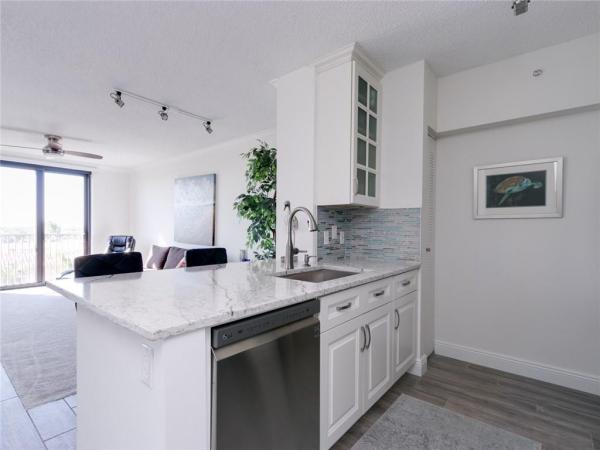 Regent Park At Young Circle, 1919 Van Buren St #715A, Hollywood, Florida 33020, image 3