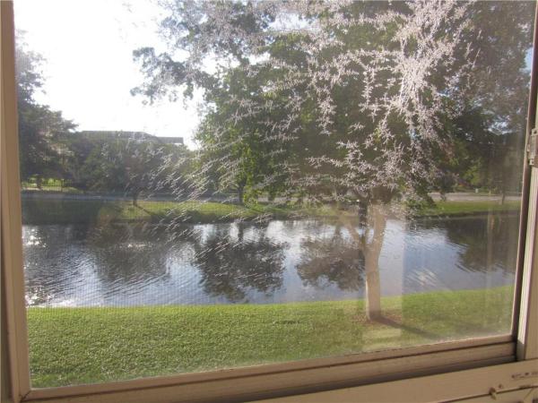 Granada Village, 2006 Granada Dr #M2, Coconut Creek, Florida 33066, image 1