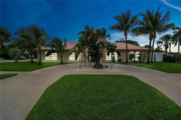 North Palm Beach Village, 425 Anchorage Dr, North Palm Beach, Florida 33408, image 1