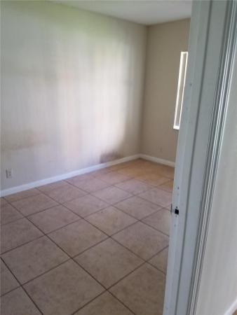 Venetian Gardens At Country Club Of Miami, 17901 NW 68th Ave #R102, Hialeah, Florida 33015, image 3