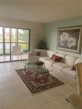 Huntington Towers, 7360 S Oriole Blvd #207, Delray Beach, Florida 33446, image 2