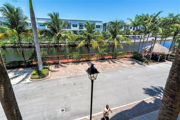 Wilton Station, 2633 NE 14th Ave #100, Wilton Manors, Florida 33334, image 1
