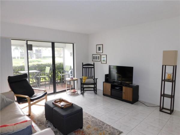 The Palm Club, 1106 Green Pine Blvd #G1, West Palm Beach, Florida 33409, image 1