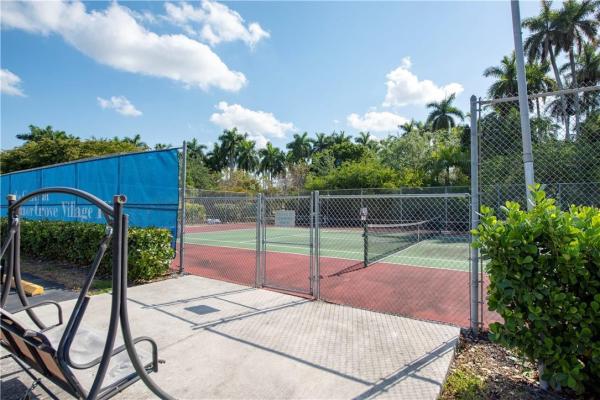 Manor Grove Village, 1930 NE 2nd Ave #112L, Wilton Manors, Florida 33305, image 3