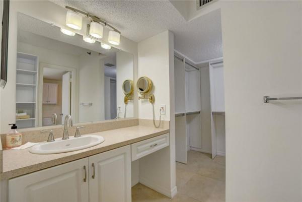 Club Royale, 6662 Boca Del Mar Dr #217, Boca Raton, Florida 33433, image 2