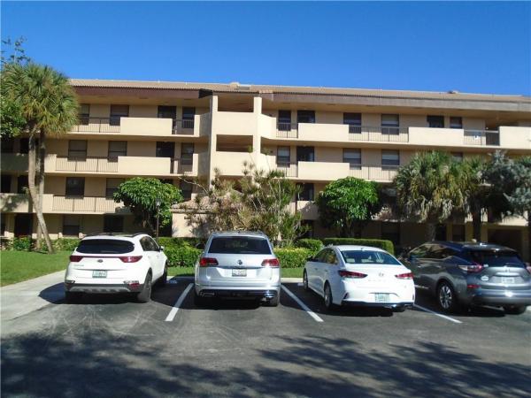 Applewood Village 1, 2659 Carambola Cir #403, Coconut Creek, Florida 33066, image 1