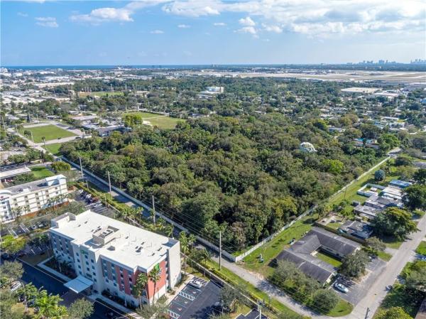 Edgewood, 1031 SW 28th St, Fort Lauderdale, Florida 33315, image 2