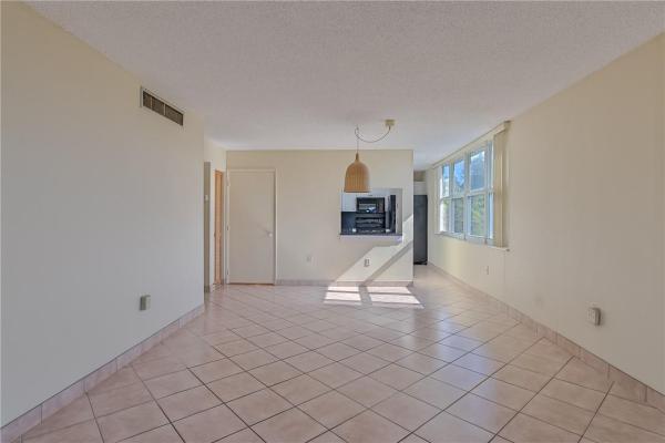 Tangerine Of Pine Island Ridge, 9410 Tangerine Pl #407, Davie, Florida 33324, image 1