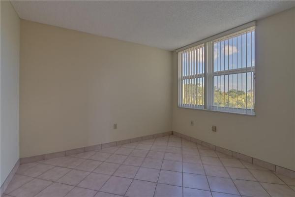 Tangerine Of Pine Island Ridge, 9410 Tangerine Pl #407, Davie, Florida 33324, image 3