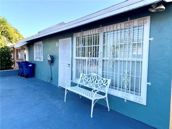 Kings Gardens, 18705 NW 45th Ave #18705, Miami Gardens, Florida 33055, image 2