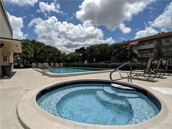 Sands Point, 8340 Sands Point Blvd #209P, Tamarac, Florida 33321, image 1