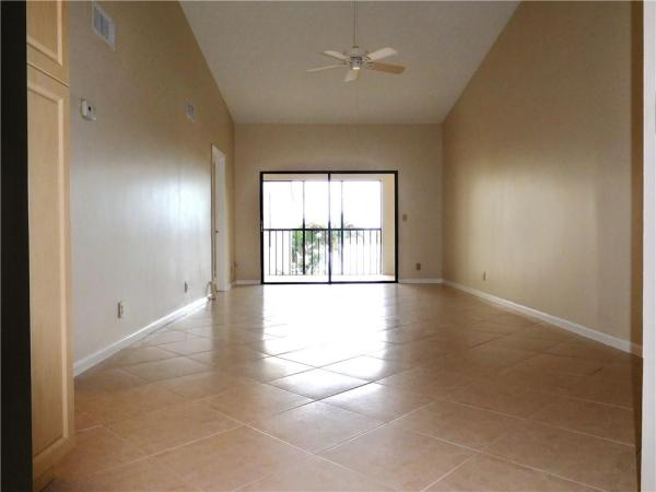 Lake Windwood, 2650 Greenwood Ter #2220, Boca Raton, Florida 33431, image 3