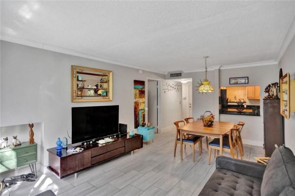 Live Oak Of Pine Island Ridge, 9430 Live Oak Pl #207, Davie, Florida 33324, image 1