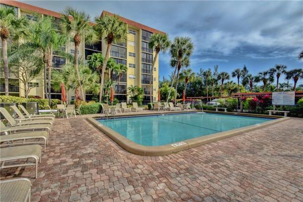Garden Aire Village South, 2350 NE 14th Street Cswy #712, Pompano Beach, Florida 33062, image 1