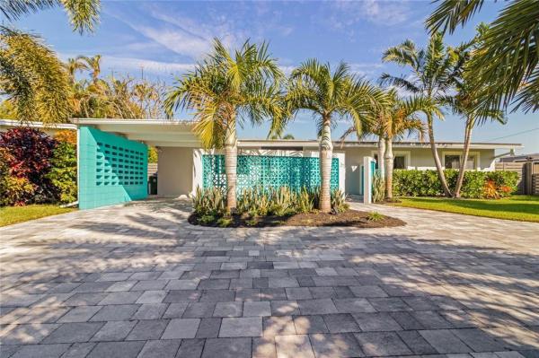 Babco Manors, 37 NE 28th Ct, Wilton Manors, Florida 33334, image 2