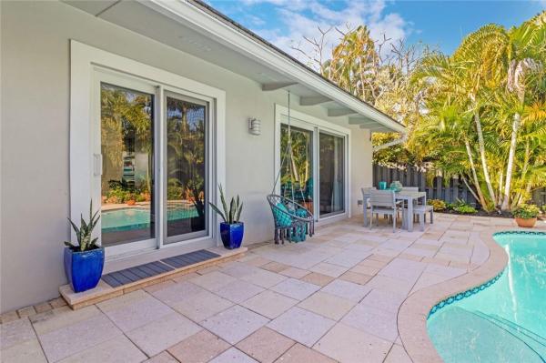 Babco Manors, 37 NE 28th Ct, Wilton Manors, Florida 33334, image 3