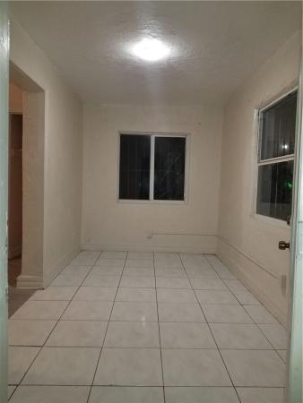 Sunkist Grove, 1079 NW 122nd St, North Miami, Florida 33168, image 3