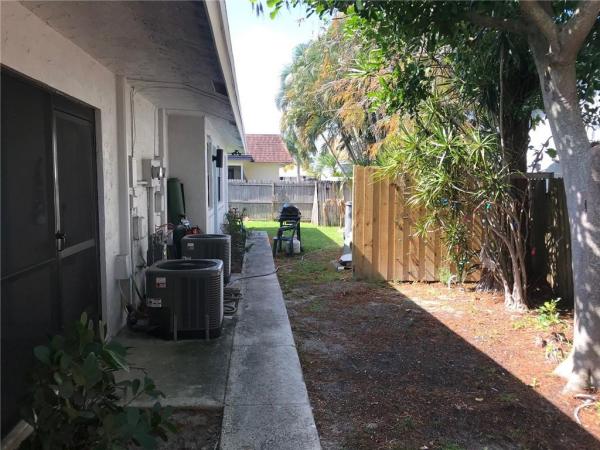 Highland Pines, 9153 E Highland Pines Dr, Palm Beach Gardens, Florida 33418, image 1