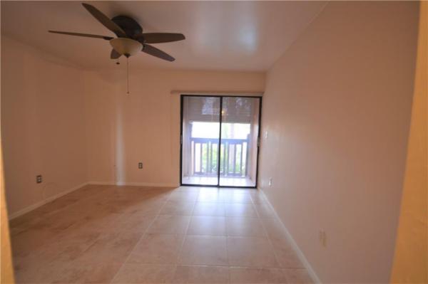 Manaranda Village, 1021 Mockingbird Ln #315, Plantation, Florida 33324, image 2