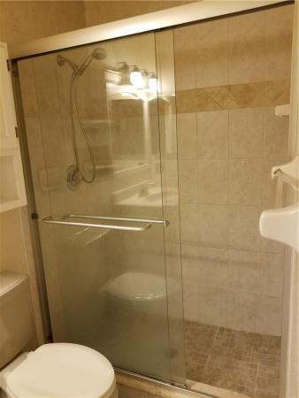 Oakwood On The Green, 9889 Riverside Dr #11-20, Coral Springs, Florida 33071, image 1