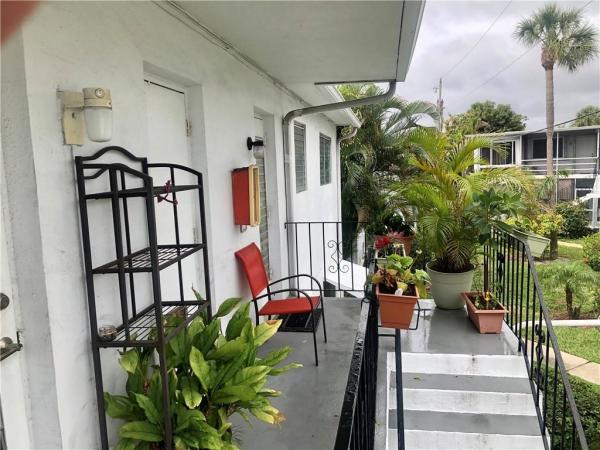 Cliff Lake Villas, 1045 SE 15th St #13D, Fort Lauderdale, Florida 33316, image 2