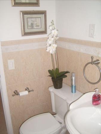 Carol City Gardens, 3955 NW 195th St, Miami Gardens, Florida 33055, image 1